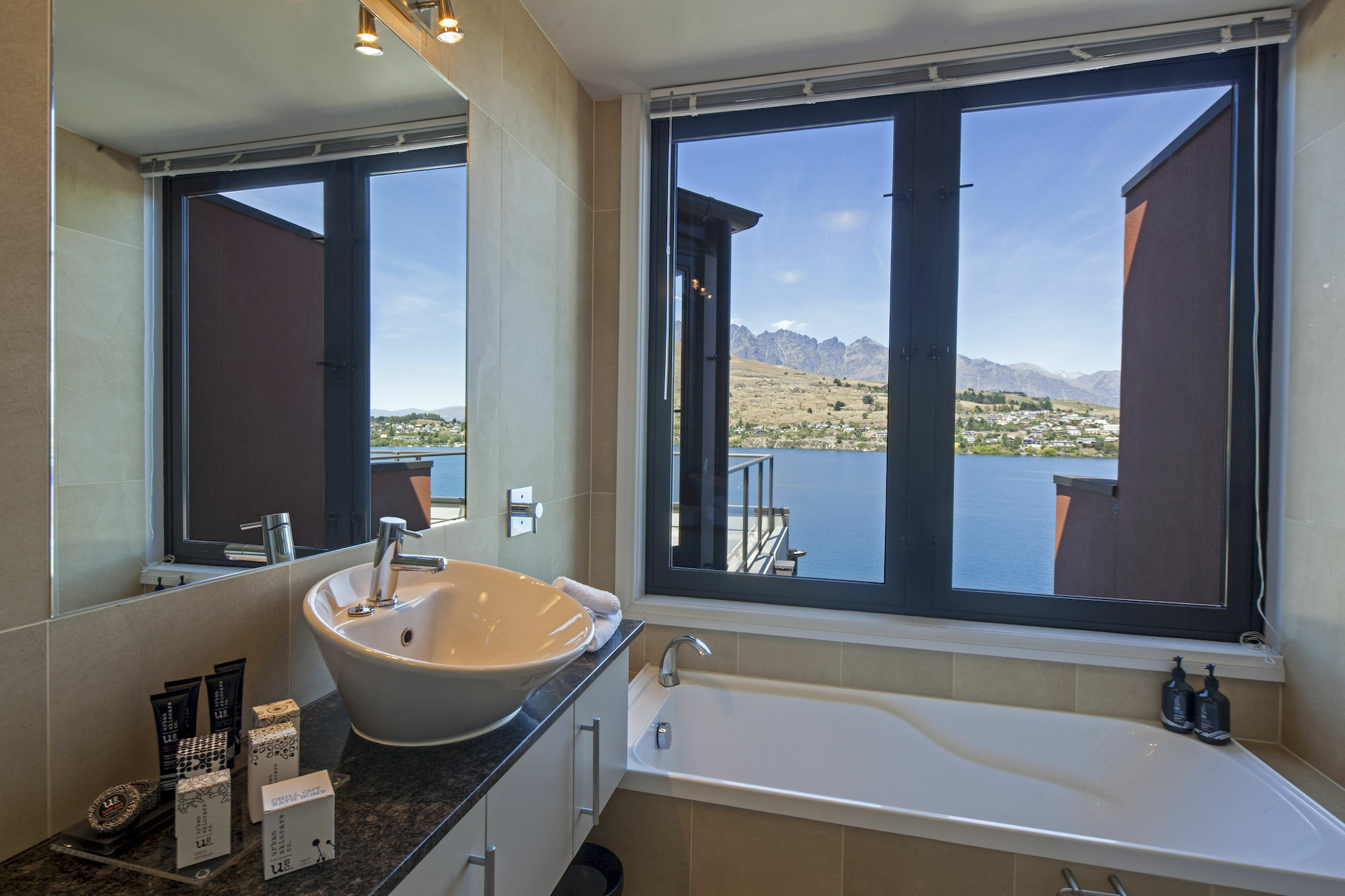 Luxury Lake Suites Queenstown Exterior foto